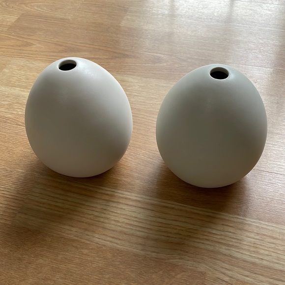 West Elm Other - Pair of White Egg Shaped West Elm Vases